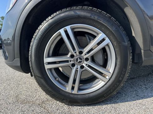 Used 2021 Mercedes-Benz GLC 300 4MATIC w/ Premium Package image 20