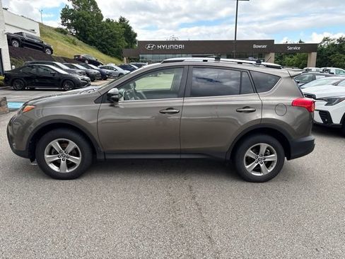 Used 2015 Toyota RAV4 XLE AWD/4WD image 2
