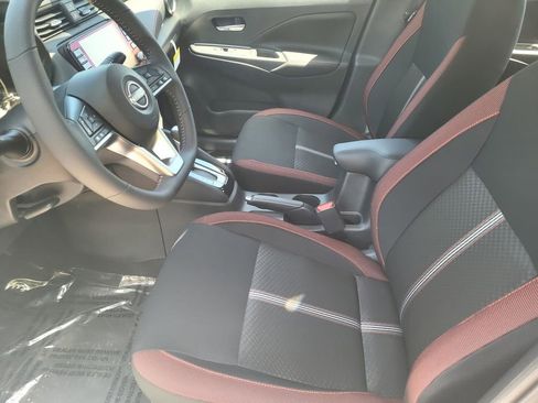 New 2025 Nissan Versa SR w/ Trunk Package FWD image 11