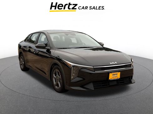 Used 2025 Kia K4 LXS image 1