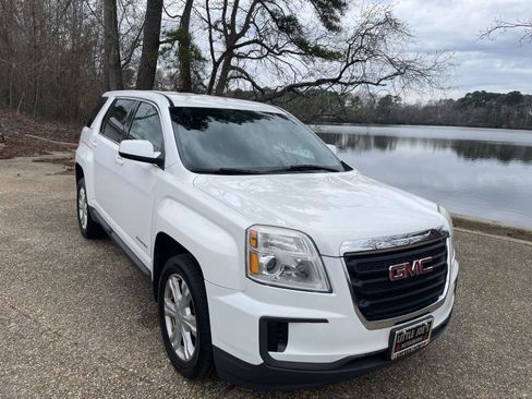 Used 2017 GMC Terrain SLE image 2