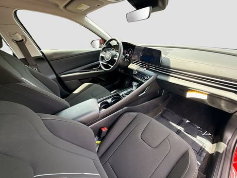 Certified 2025 Hyundai Elantra SEL FWD image 26