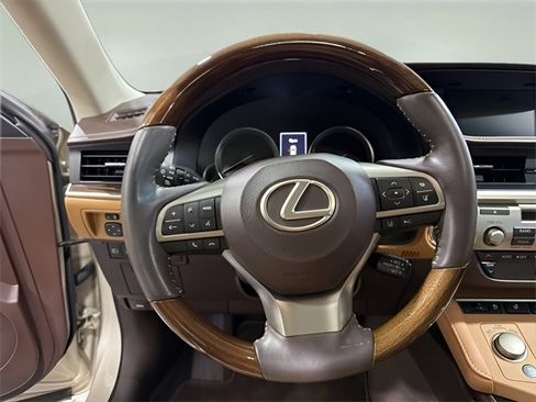 Used 2017 Lexus ES 350 image 15