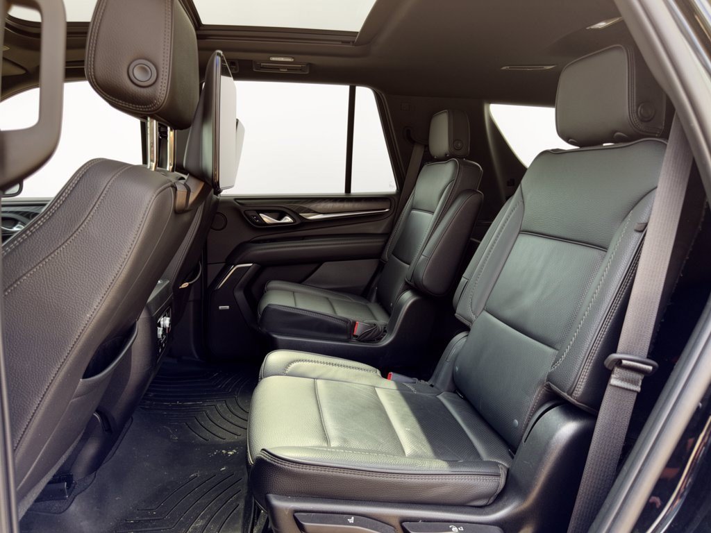 Used 2023 GMC Yukon Denali RWD image 25