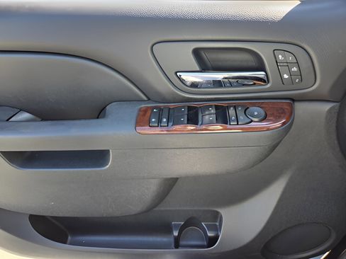 Used 2011 Chevrolet Tahoe LT w/ Luxury Package image 27