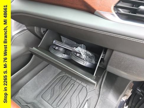 Used 2024 GMC Yukon XL Denali Ultimate w/ LPO, Floor Liner Package AWD/4WD image 35