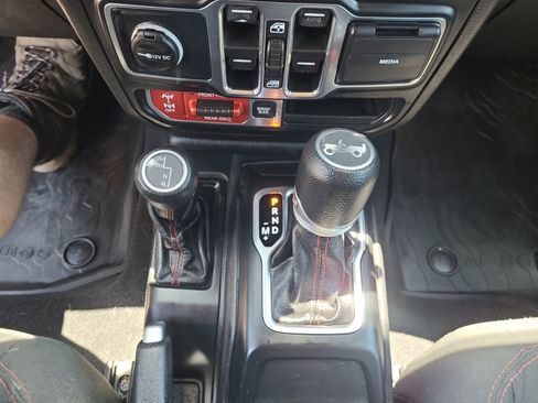 Used 2019 Jeep Wrangler Unlimited Rubicon AWD/4WD image 21
