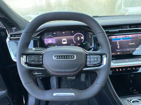 Used 2024 Jeep Wagoneer Launch Edition image 27