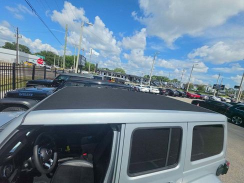 Used 2024 Jeep Wrangler High Altitude AWD/4WD image 13