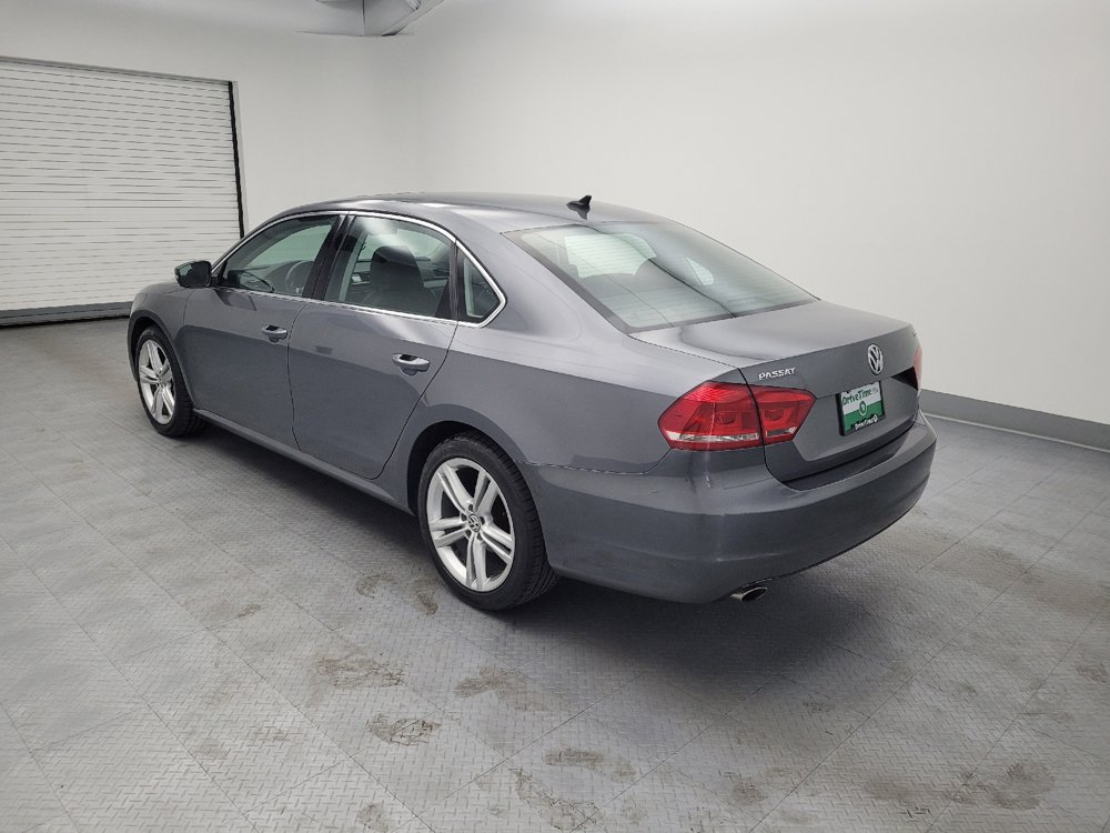 Used 2014 Volkswagen Passat 1.8T SE FWD image 3