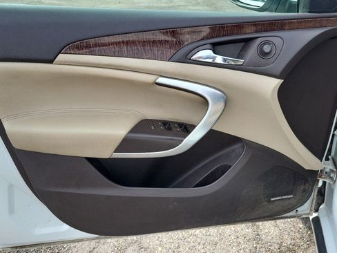 Used 2013 Buick Regal Premium FWD image 11