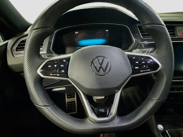 Used 2024 Volkswagen Tiguan SE R-Line AWD/4WD image 11