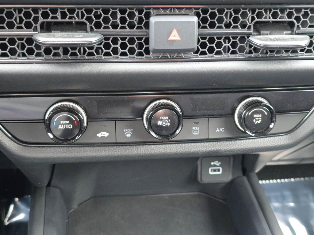Certified 2025 Honda HR-V LX image 23