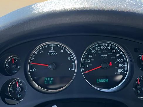 Used 2013 Chevrolet Avalanche LTZ AWD/4WD image 19