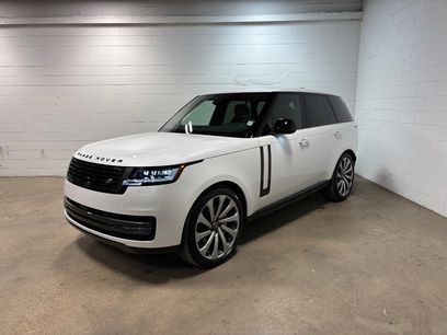 New 2025 Land Rover Range Rover SE