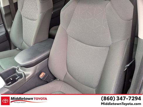 Used 2025 Toyota RAV4 XLE image 14