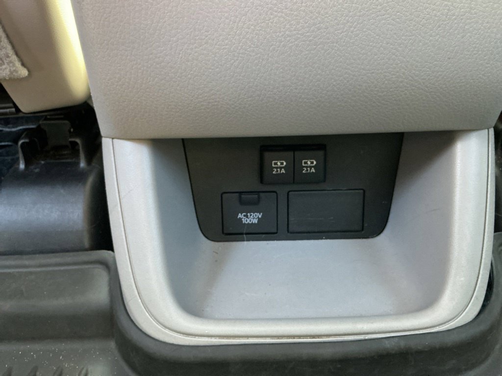 Used 2019 Toyota Highlander Limited AWD/4WD image 23