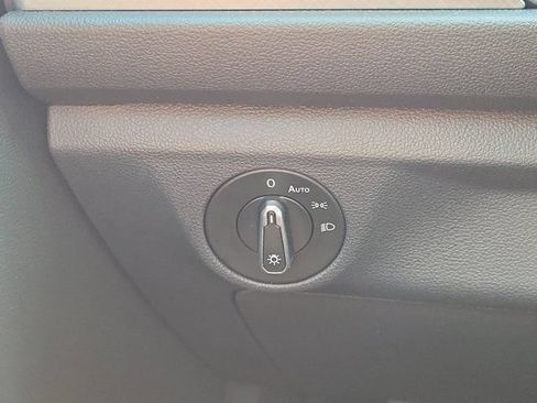 Certified 2024 Volkswagen Jetta SE FWD image 18