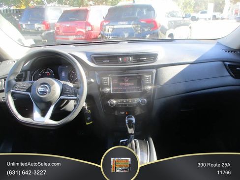 Used 2018 Nissan Rogue S AWD/4WD image 9