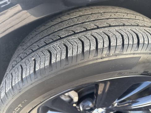 Used 2023 Buick Envision Essence w/ Sport Touring Package image 11