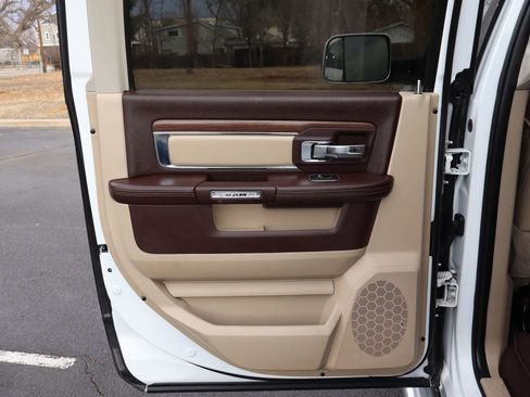 Used 2015 RAM 2500 Laramie w/ Cold Weather Group image 24