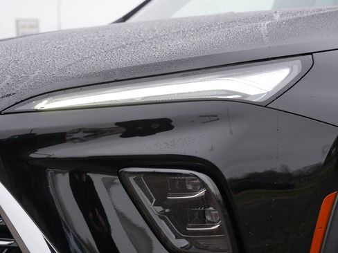 Used 2025 Buick Enclave Preferred image 16