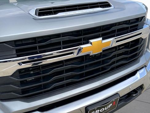 Used 2025 Chevrolet Silverado 2500 LT w/ Safety Package AWD/4WD image 29