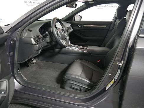 Used 2018 Honda Accord Sport image 15