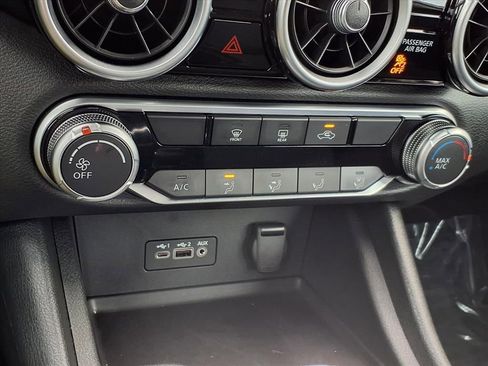 Used 2022 Nissan Sentra SV w/ Trunk Package image 19