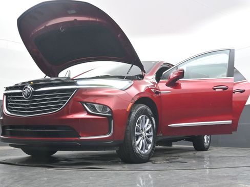 Used 2024 Buick Enclave Premium image 40
