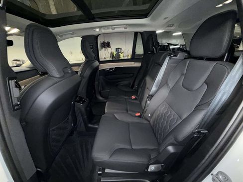 Used 2025 Volvo XC90 T8 Plus w/ Protection Package Premier AWD/4WD image 18