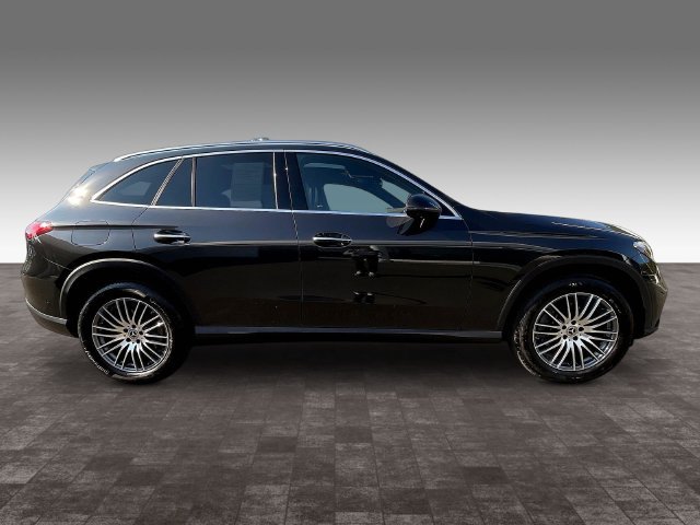 Used 2026 Mercedes-Benz GLC 300 4MATIC image 8