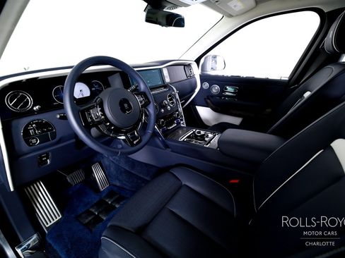 Used 2026 Rolls-Royce Cullinan AWD/4WD image 4