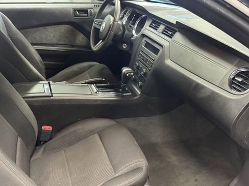Used 2012 Ford Mustang 2dr Cpe V6 Premium image 10