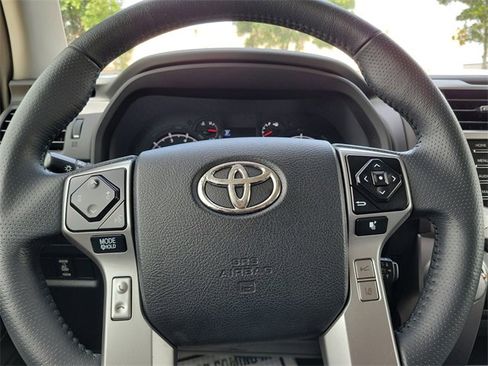Used 2020 Toyota 4Runner SR5 image 15