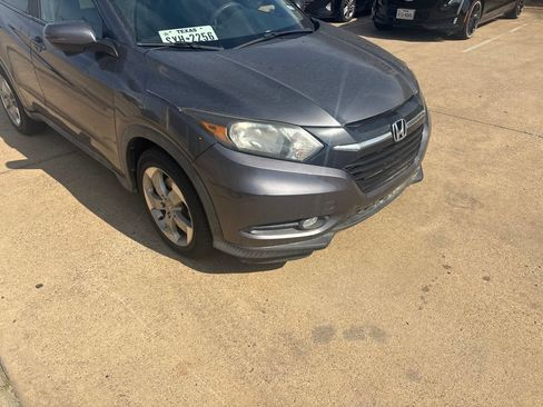 Used 2017 Honda HR-V EX image 8