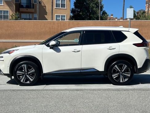 Used 2023 Nissan Rogue Platinum FWD image 7