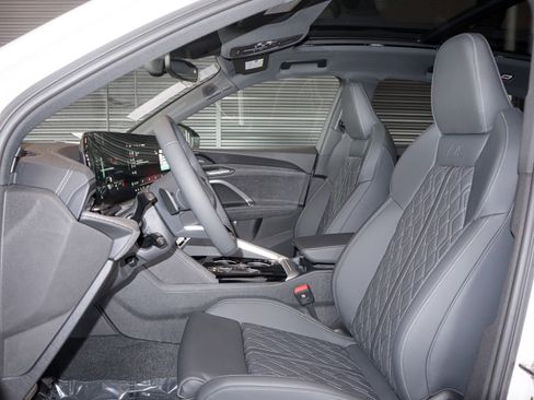 New 2025 Audi SQ5 Premium Plus image 10