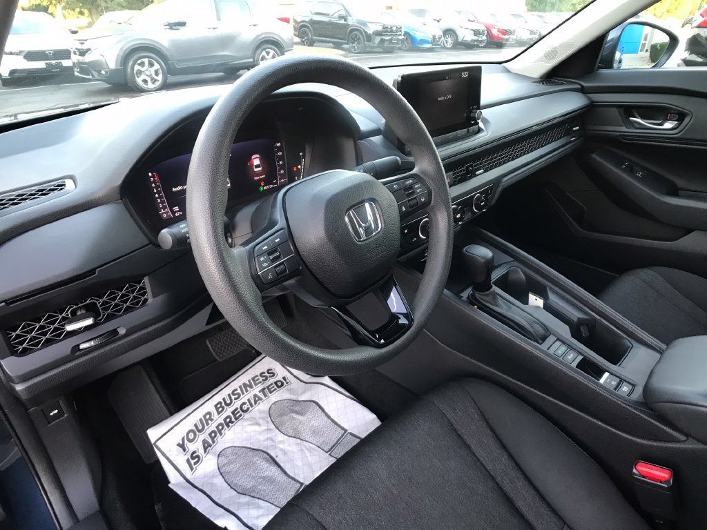 Certified 2023 Honda Accord EX image 18
