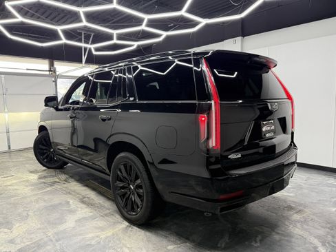 Used 2021 Cadillac Escalade Sport Platinum image 3