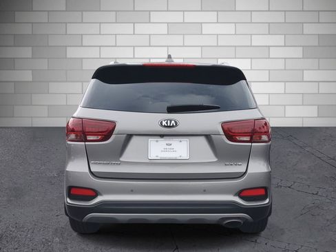 Used 2019 Kia Sorento EX image 4