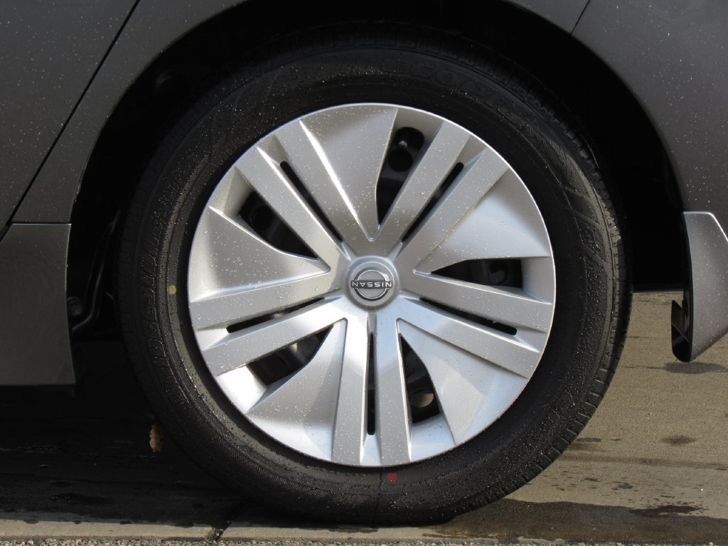 Used 2025 Nissan Leaf S FWD image 32