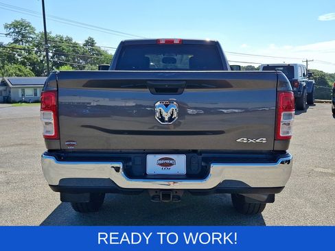 Used 2024 RAM 3500 Tradesman w/ Chrome Appearance Group AWD/4WD image 6