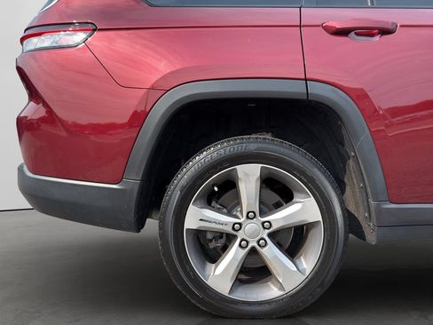 Used 2021 Jeep Grand Cherokee L Limited AWD/4WD image 25