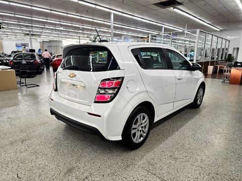 Used 2018 Chevrolet Sonic LT image 4