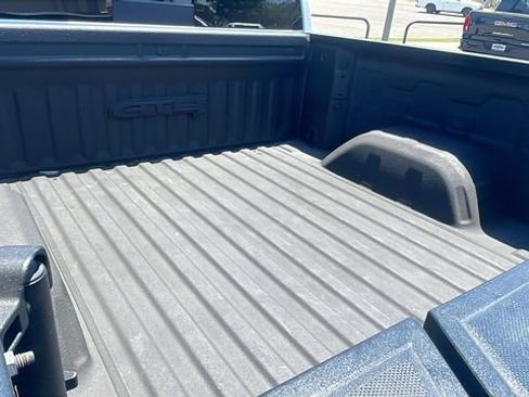 Used 2024 GMC Sierra 1500 AT4 w/ AT4 Preferred Package AWD/4WD image 34