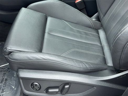 Used 2024 Audi Q5 2.0T Premium w/ Convenience Package image 38