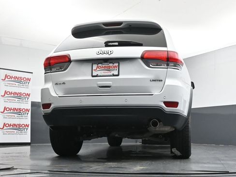 Used 2020 Jeep Grand Cherokee Limited w/ Premium Lighting Group AWD/4WD image 34