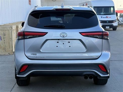 Used 2021 Toyota Highlander XSE image 5