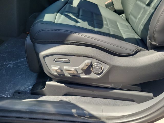 New 2026 Kia EV9 Land AWD/4WD image 16